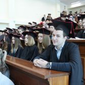 Свято вручення дипломів випускникам магістрам. Фото №2.