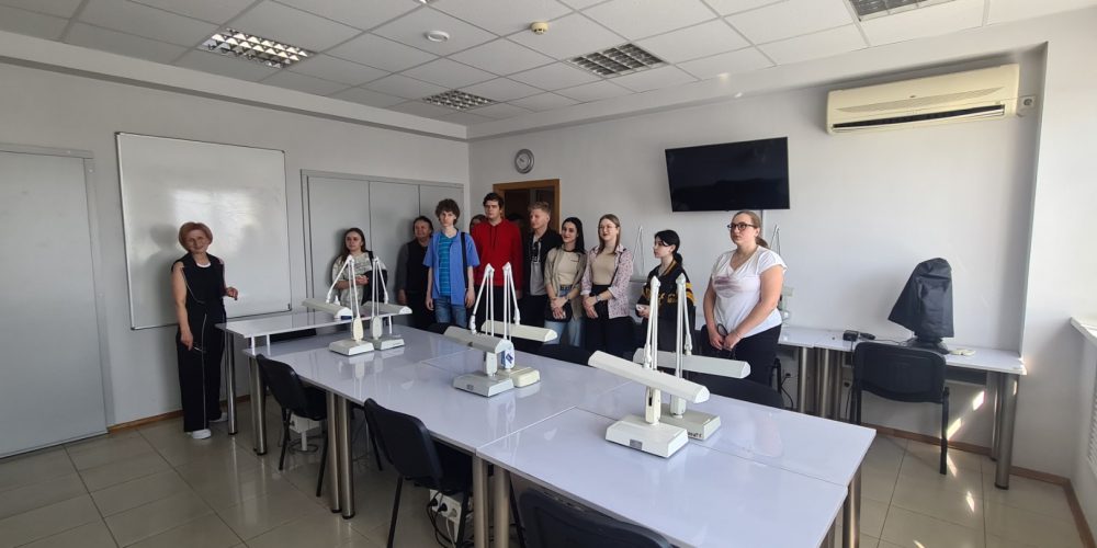 Студенти першого курсу, співробітники і викладачі НАСОА відвідали Державний гемологічний центр України