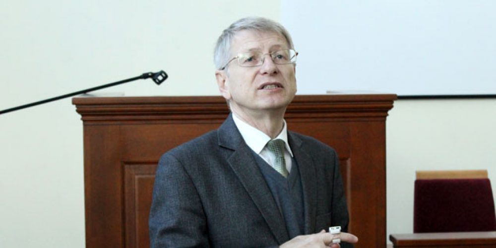 Students meeting with the advisor of the Chairman of the State Statistics Service of Ukraine