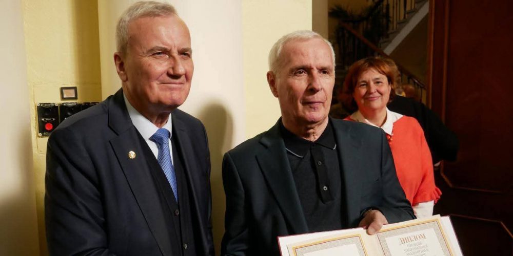 Відбулося вручення іменних премій видатних учених України