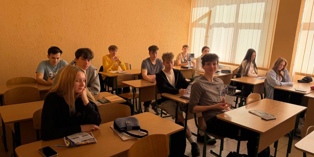 Відвідали ліцеї Дарницького району м. Києва